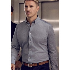 Meeste triiksärk jersey materjalist