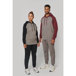 Kahevärviline kapuutsiga pusa