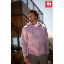 AMSTERDAM Kapuutsiga pusa