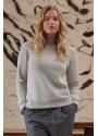 WHLS_WW01Q_BC_QueenCrewNeck_02.jpg